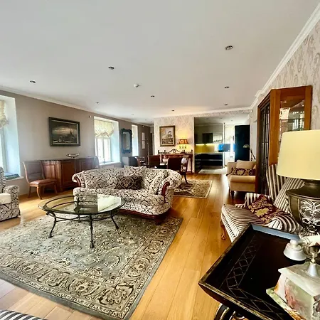 Old Town Spacious 112m2 And Quiet Luxury *
